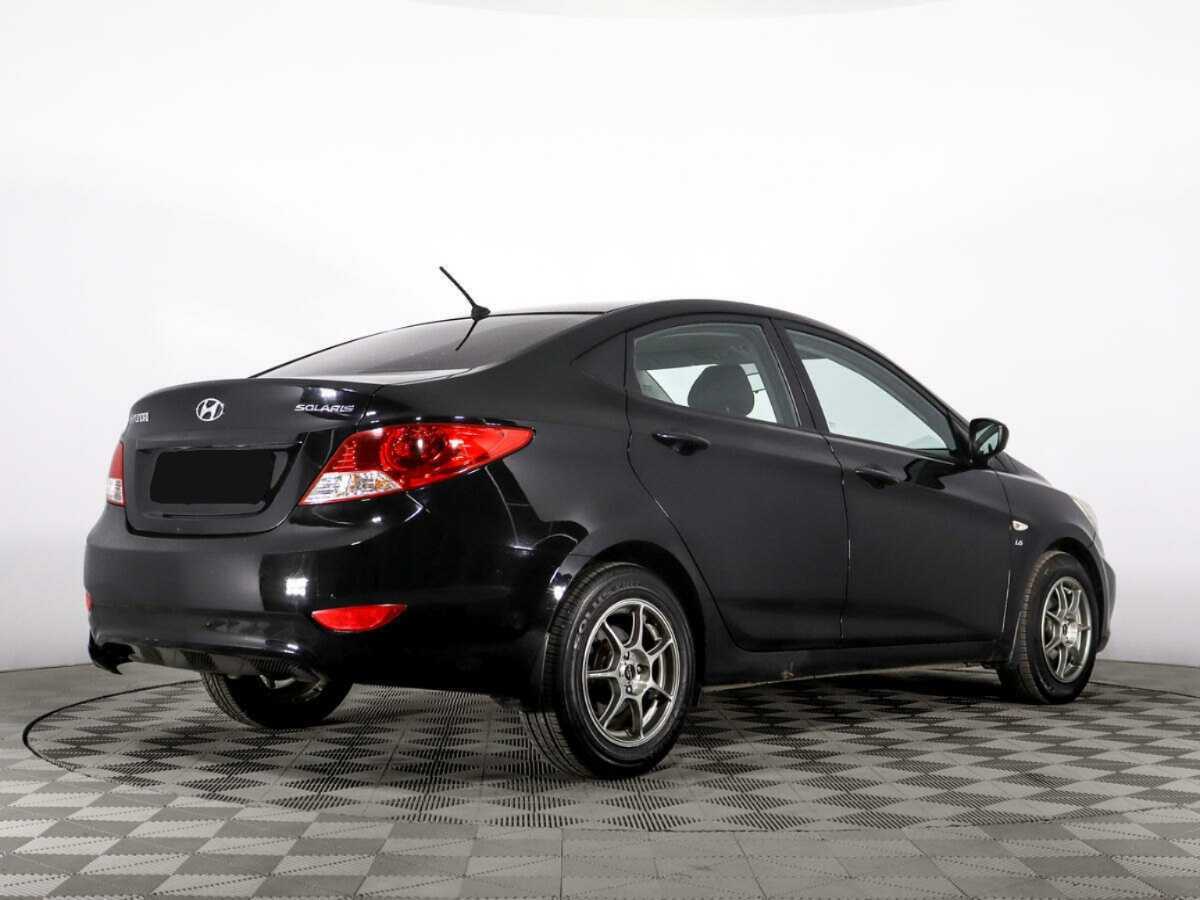 Hyundai Solaris с пробегом — 2013 год. Фото: #4