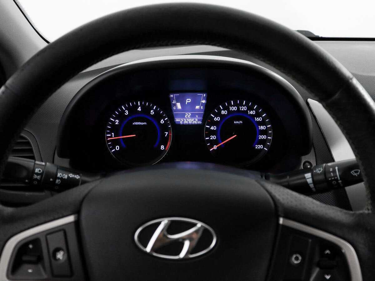 Hyundai Solaris с пробегом — 2013 год. Фото: #14