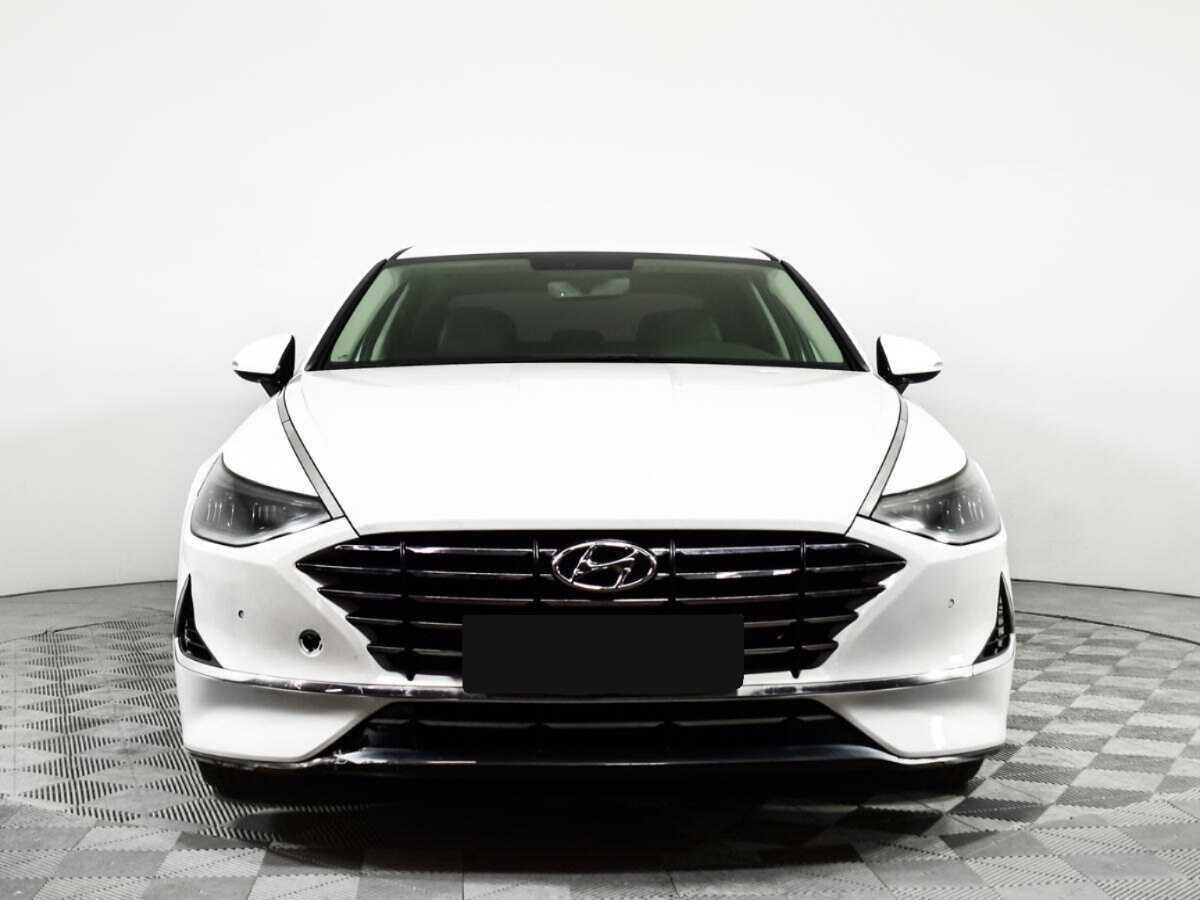 Hyundai Sonata с пробегом — 2020 год. Фото: #1