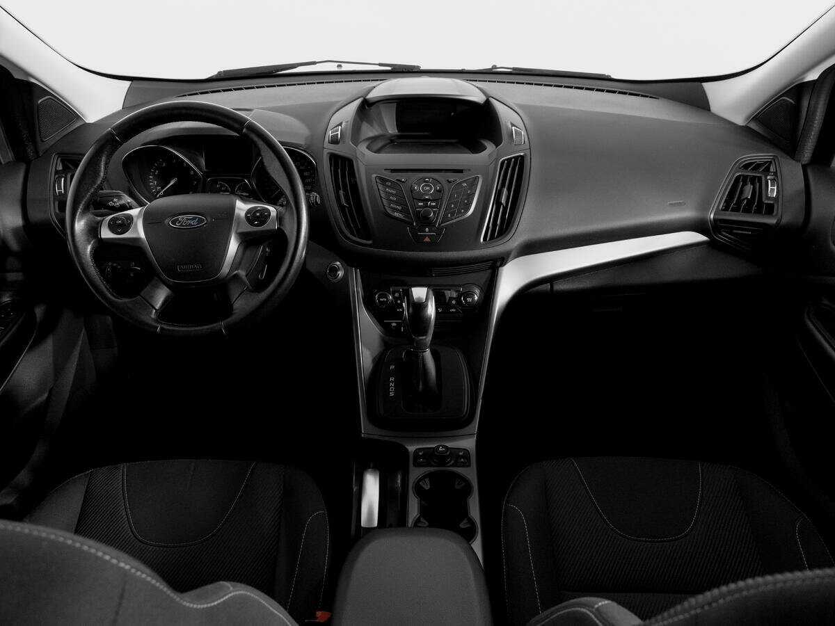 Ford Kuga с пробегом — 2016 год. Фото: #11