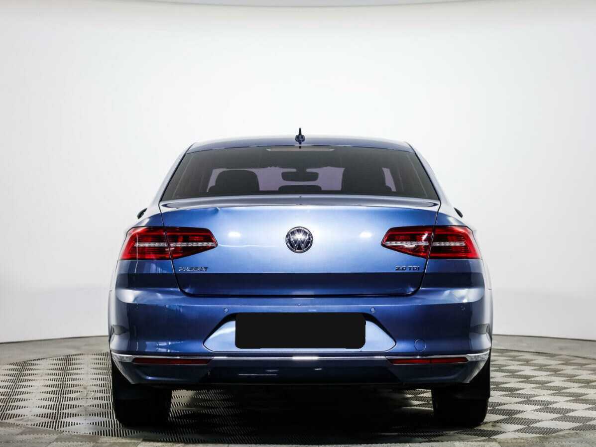 Volkswagen Passat с пробегом — 2017 год. Фото: #4