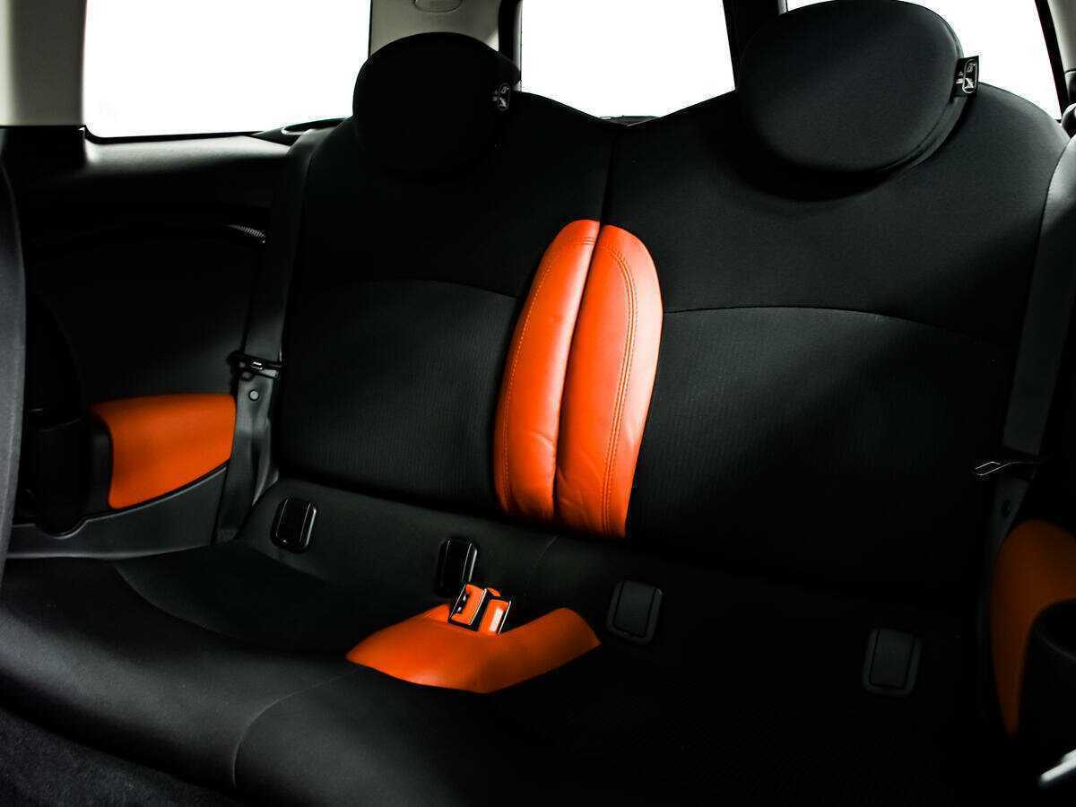 Mini Clubman с пробегом — 2012 год. Фото: #11