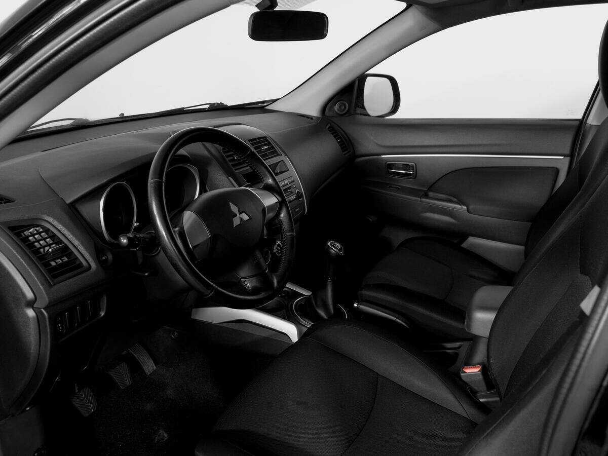 Mitsubishi ASX с пробегом — 2012 год. Фото: #13