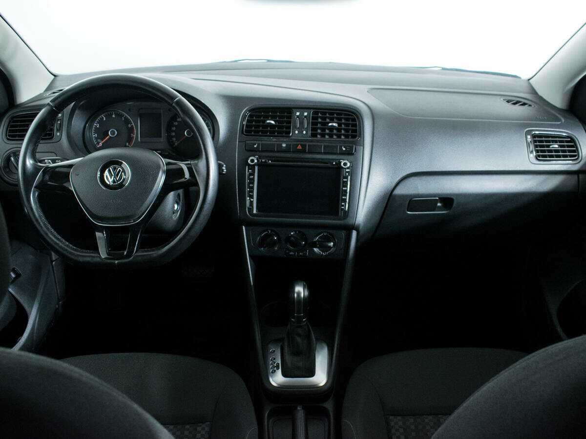 Volkswagen Polo с пробегом — 2016 год. Фото: #11