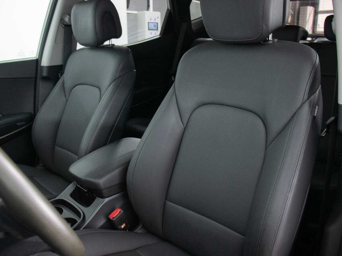 Hyundai Santa Fe с пробегом — 2016 год. Фото: #11