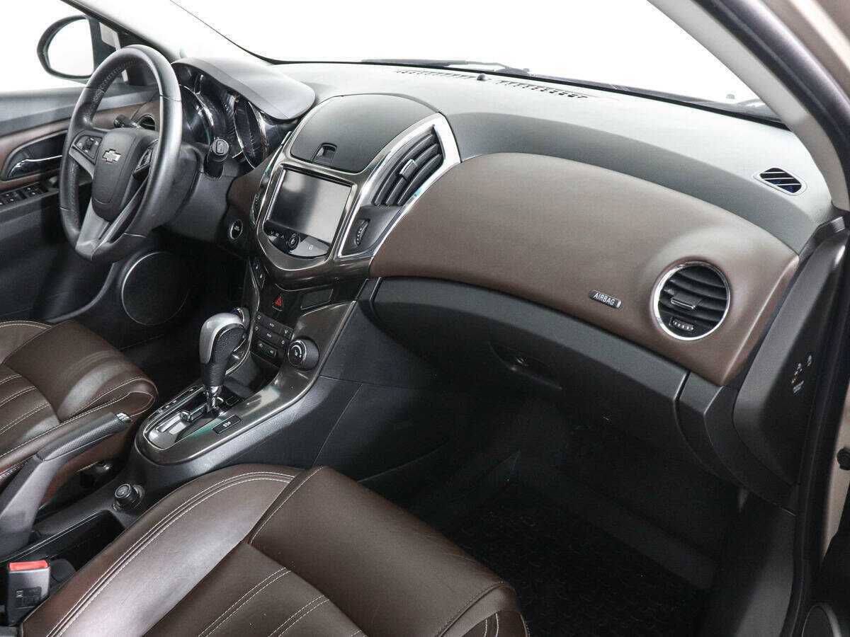 Chevrolet Cruze с пробегом — 2013 год. Фото: #7
