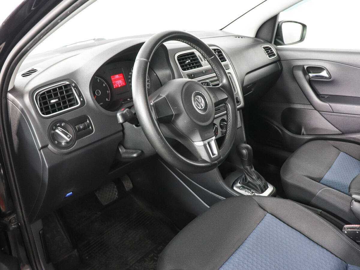Volkswagen Polo с пробегом — 2013 год. Фото: #4