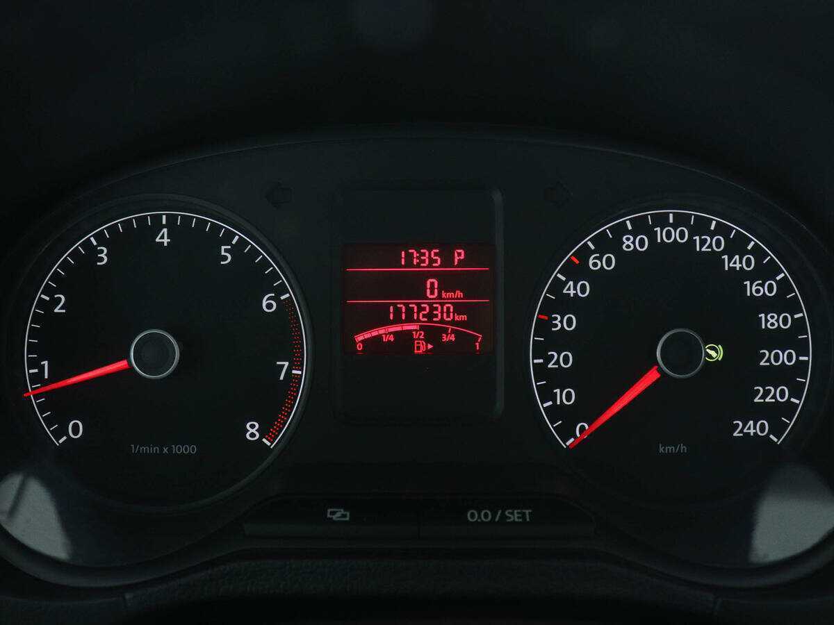 Volkswagen Polo с пробегом — 2013 год. Фото: #6