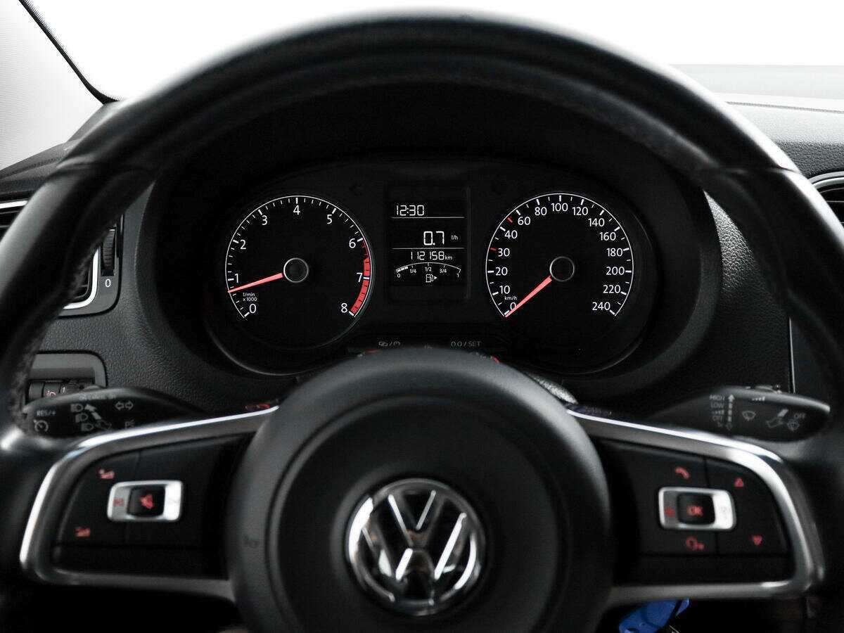 Volkswagen Polo с пробегом — 2020 год. Фото: #14