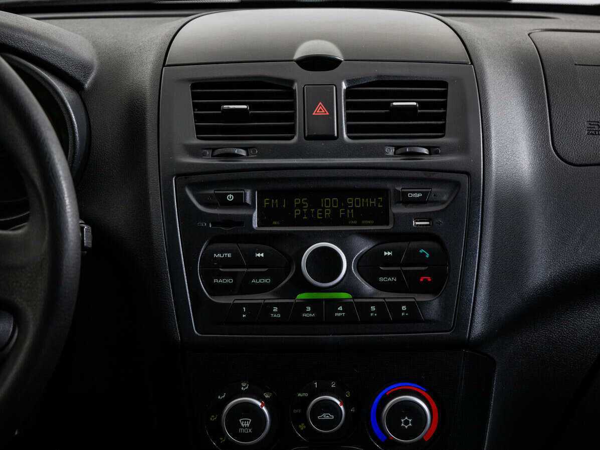 Lada (ВАЗ) Kalina с пробегом — 2017 год. Фото: #13