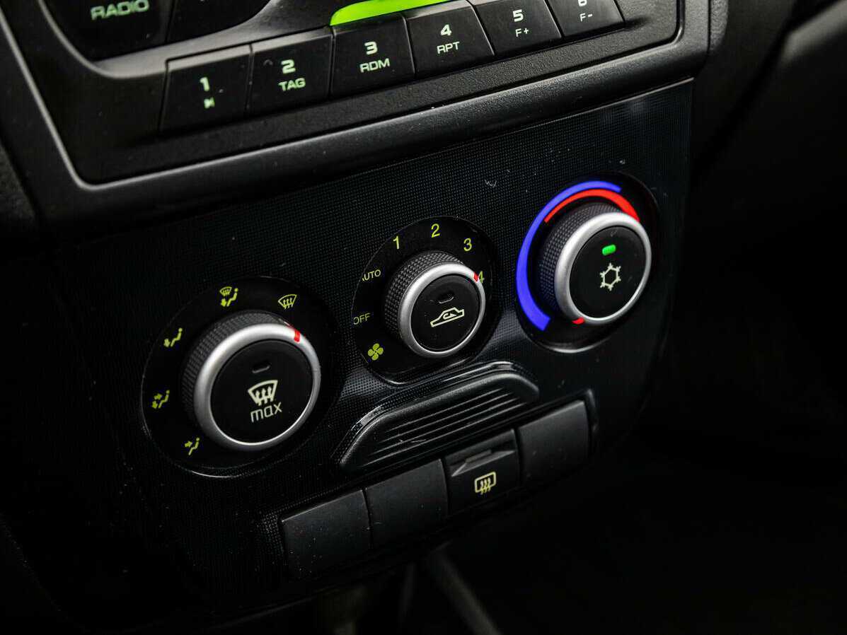 Lada (ВАЗ) Kalina с пробегом — 2017 год. Фото: #14