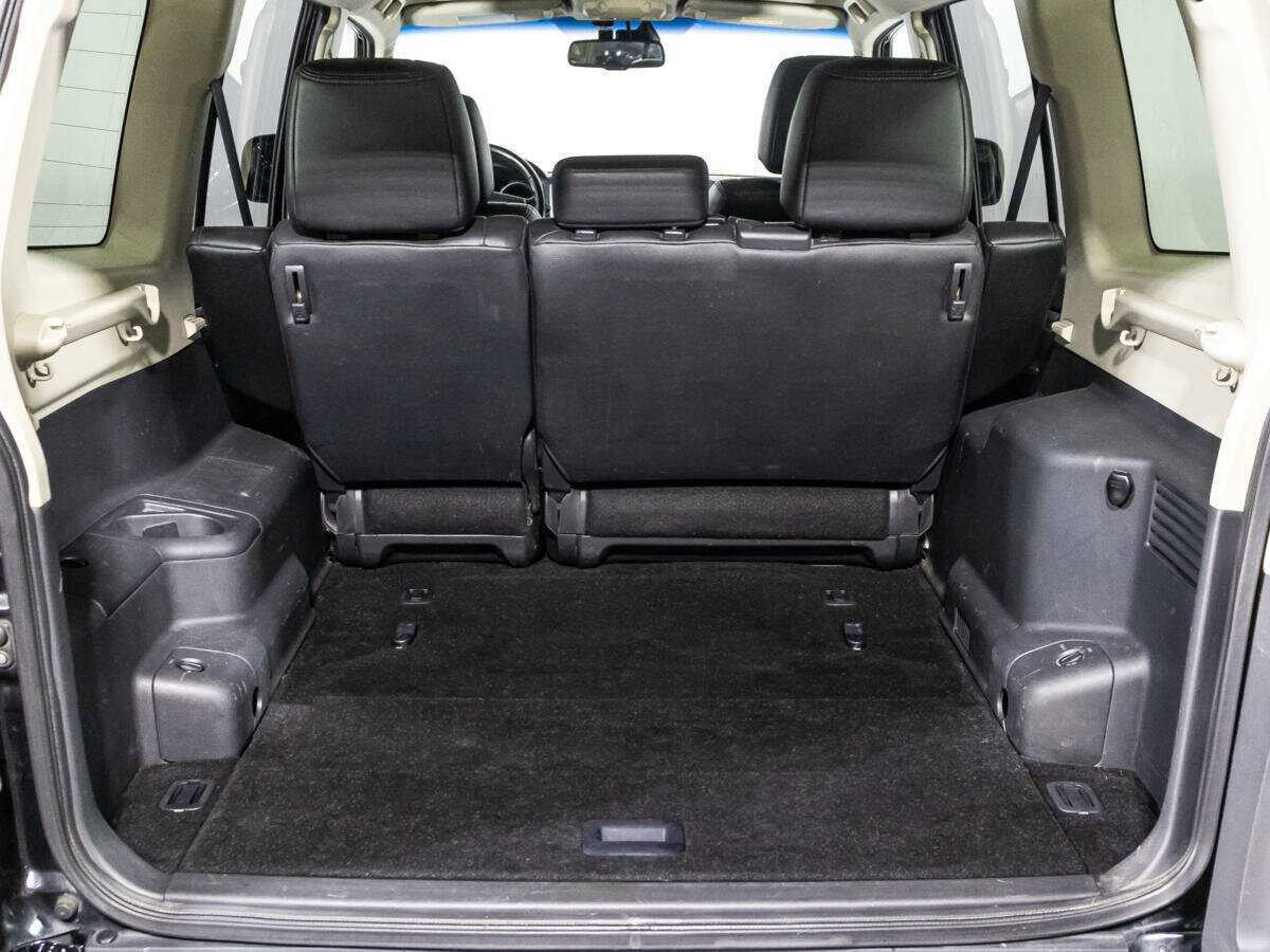 Mitsubishi Pajero с пробегом — 2015 год. Фото: #14