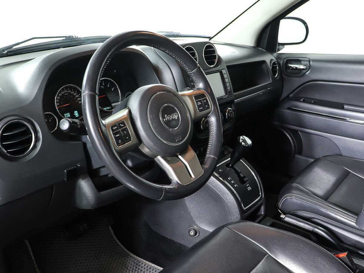 Jeep Compass с пробегом — 2012 год. Фото: #11