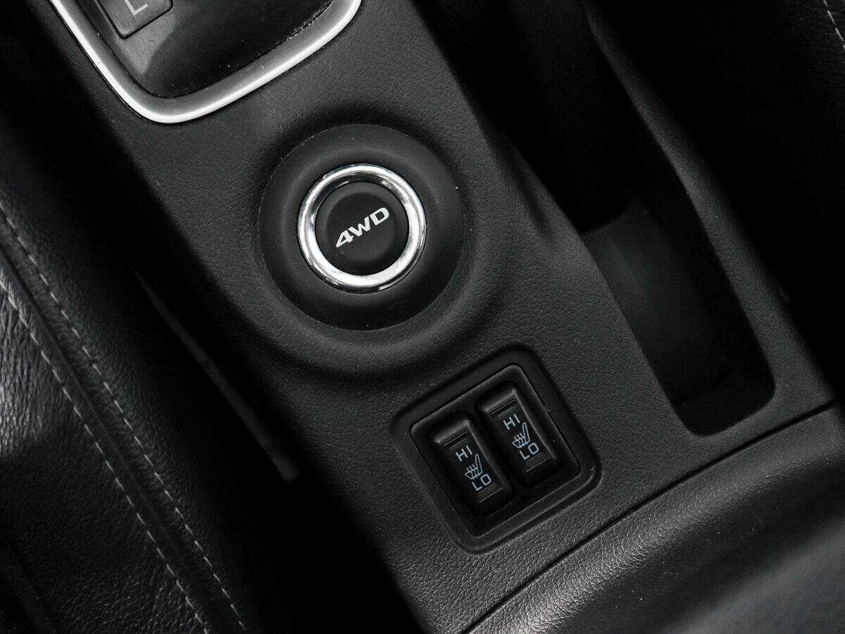Mitsubishi Outlander с пробегом — 2016 год. Фото: #11