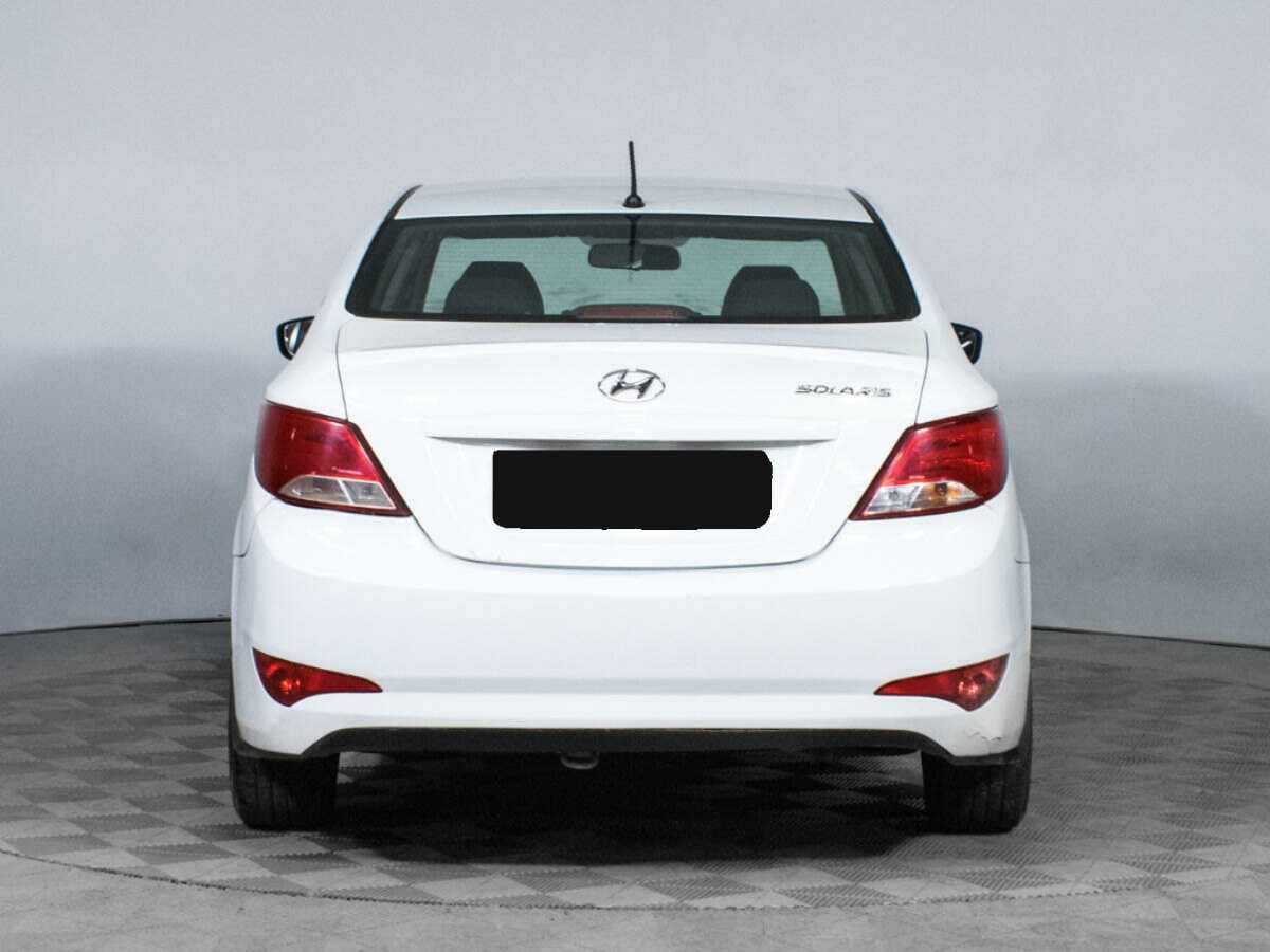 Hyundai Solaris с пробегом — 2016 год. Фото: #5