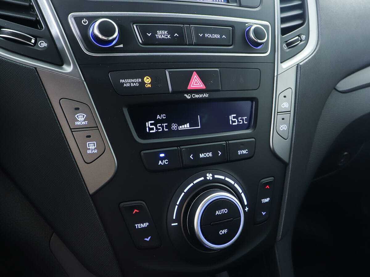 Hyundai Santa Fe с пробегом — 2016 год. Фото: #12