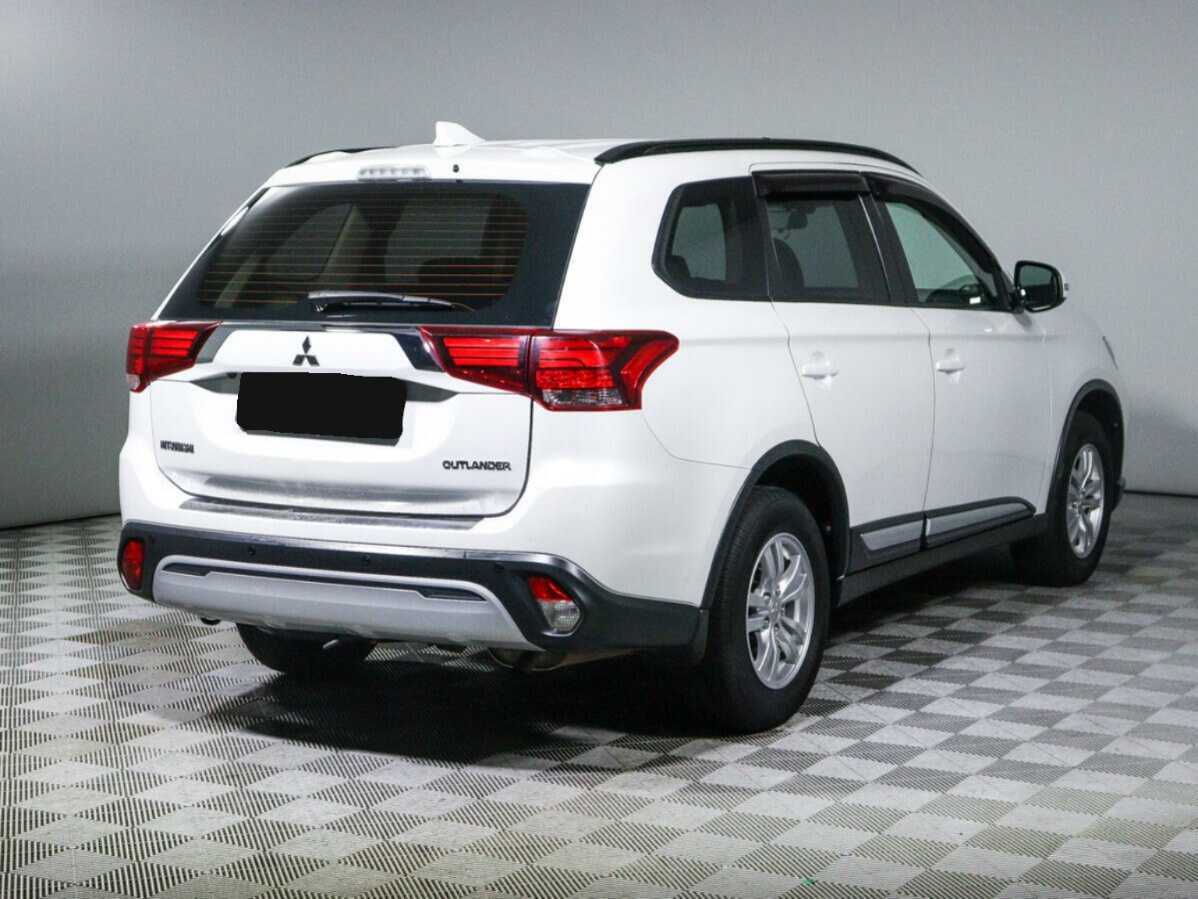 Mitsubishi Outlander с пробегом — 2019 год. Фото: #3
