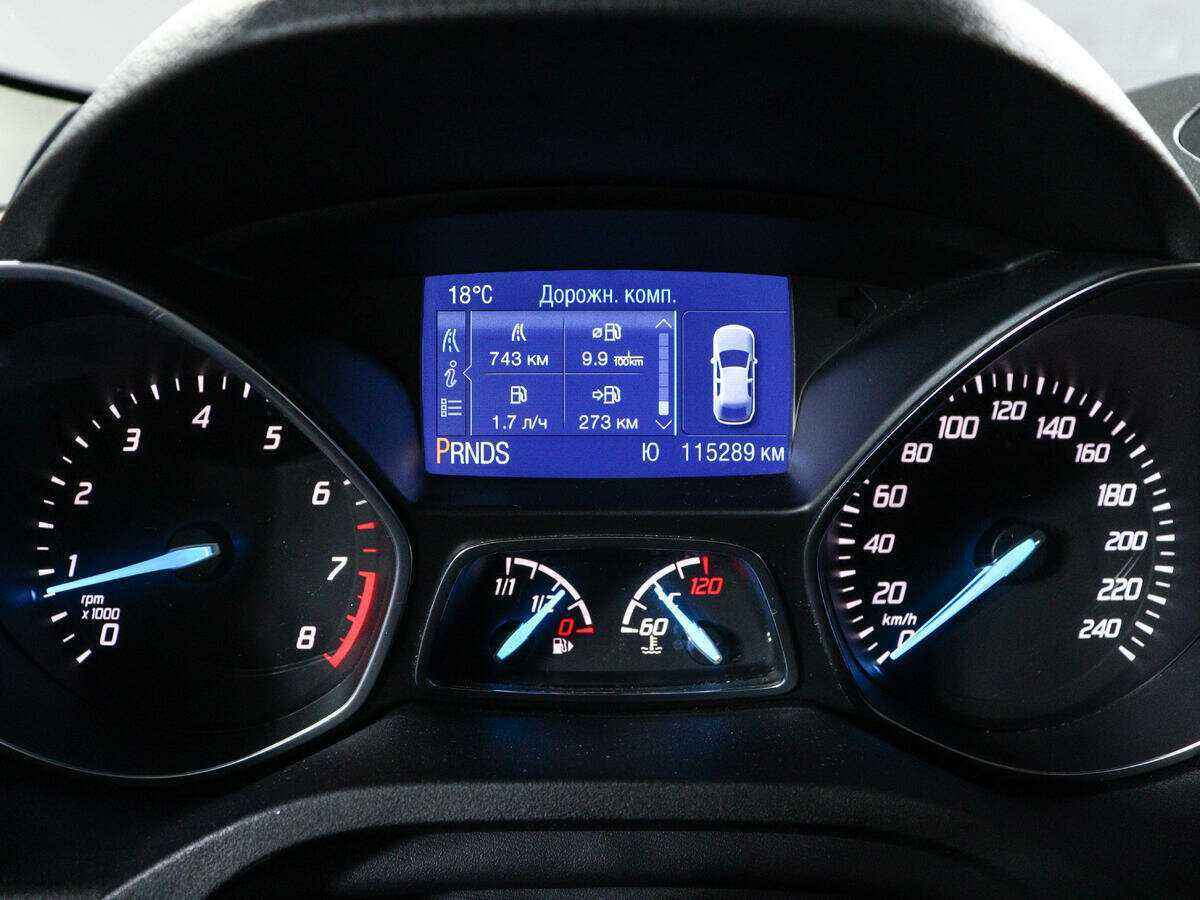 Ford Kuga с пробегом — 2014 год. Фото: #10