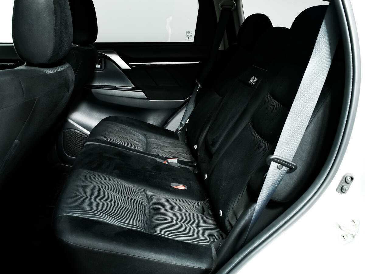 Mitsubishi Pajero Sport с пробегом — 2019 год. Фото: #11