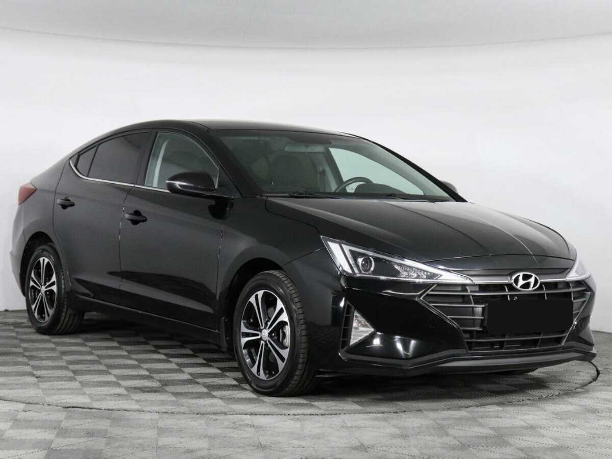 Hyundai Elantra с пробегом — 2019 год. Фото: #2