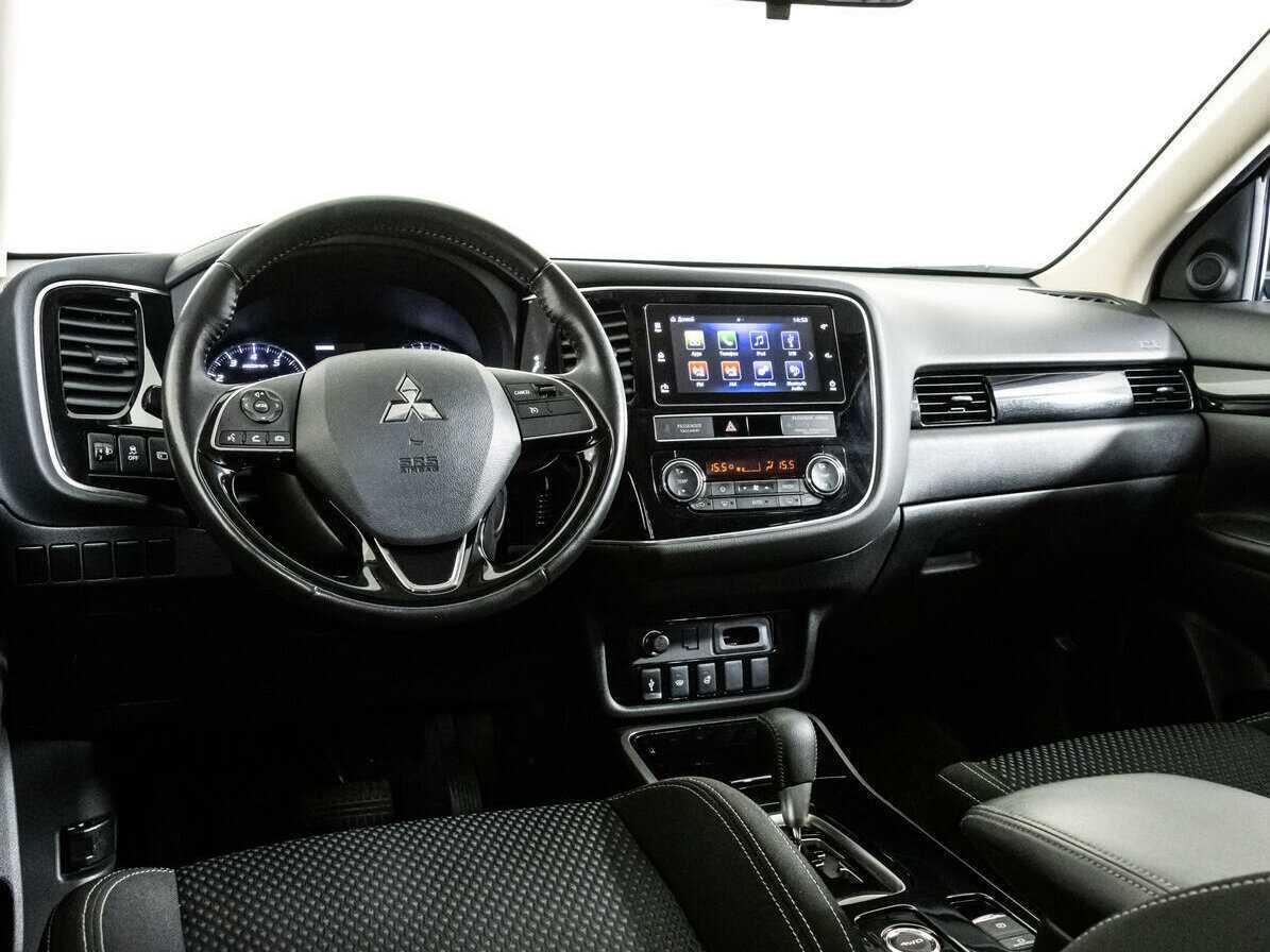 Mitsubishi Outlander с пробегом — 2019 год. Фото: #10