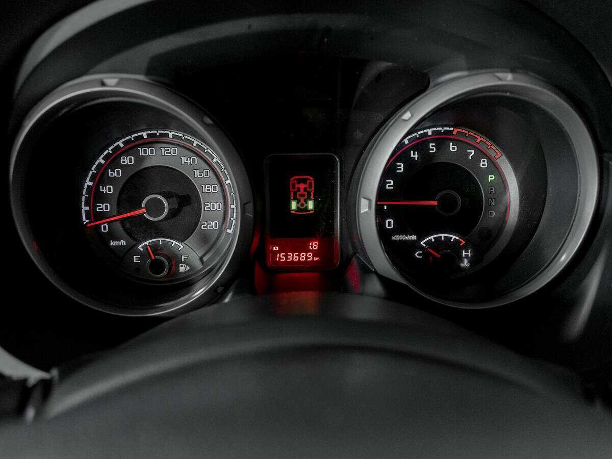 Mitsubishi Pajero с пробегом — 2017 год. Фото: #10