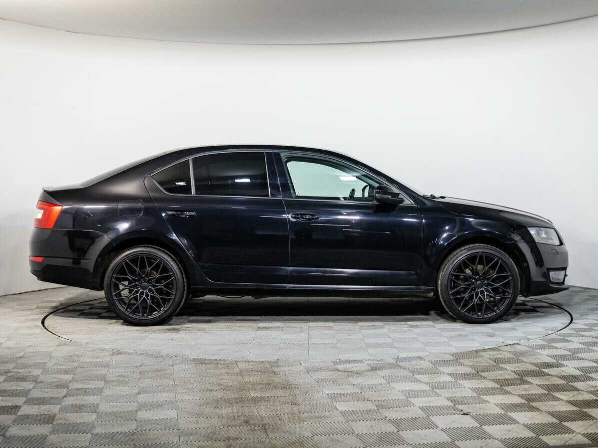 Skoda Octavia с пробегом — 2015 год. Фото: #2