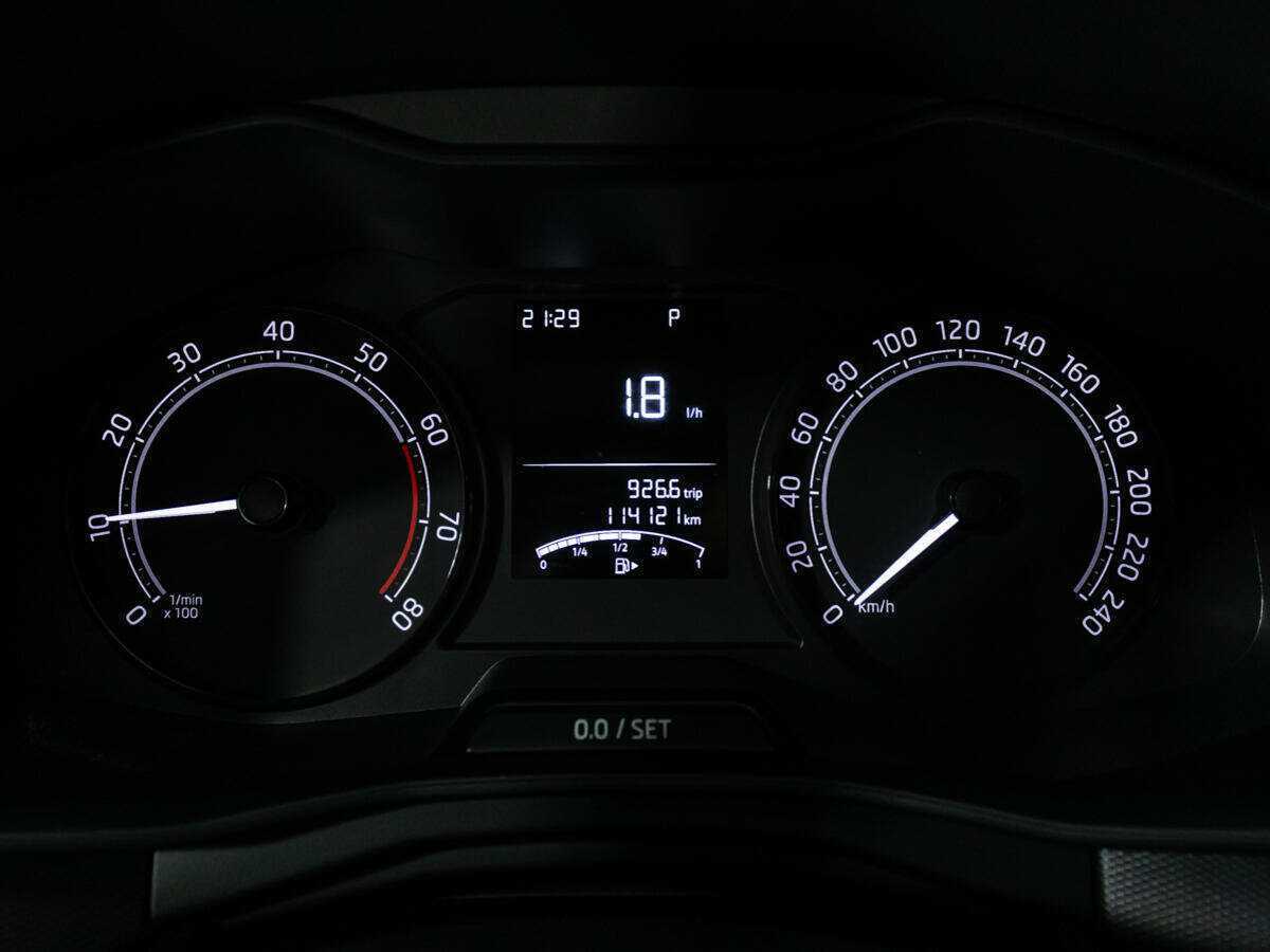 Skoda Rapid с пробегом — 2021 год. Фото: #11
