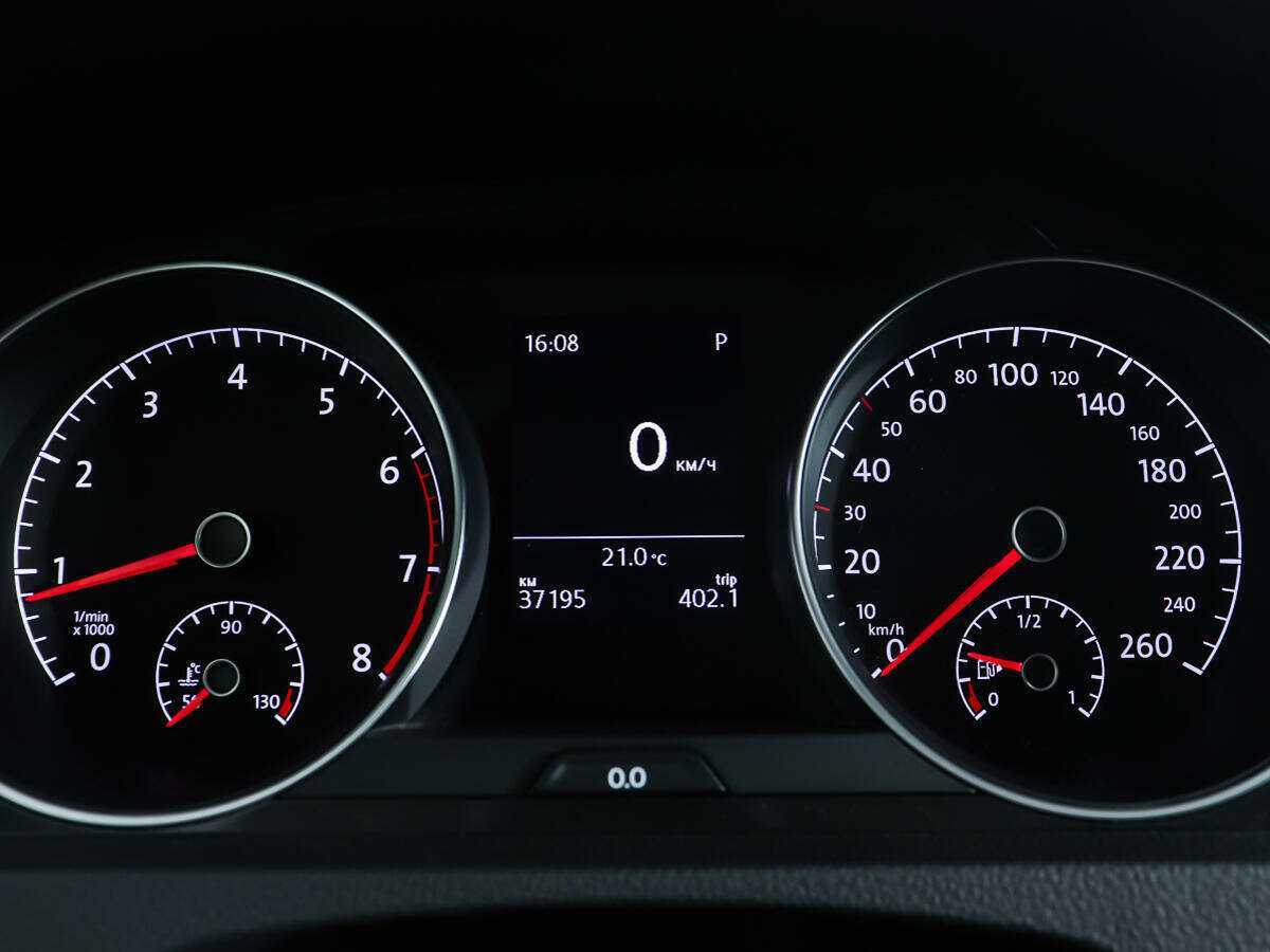 Volkswagen Golf с пробегом — 2018 год. Фото: #14