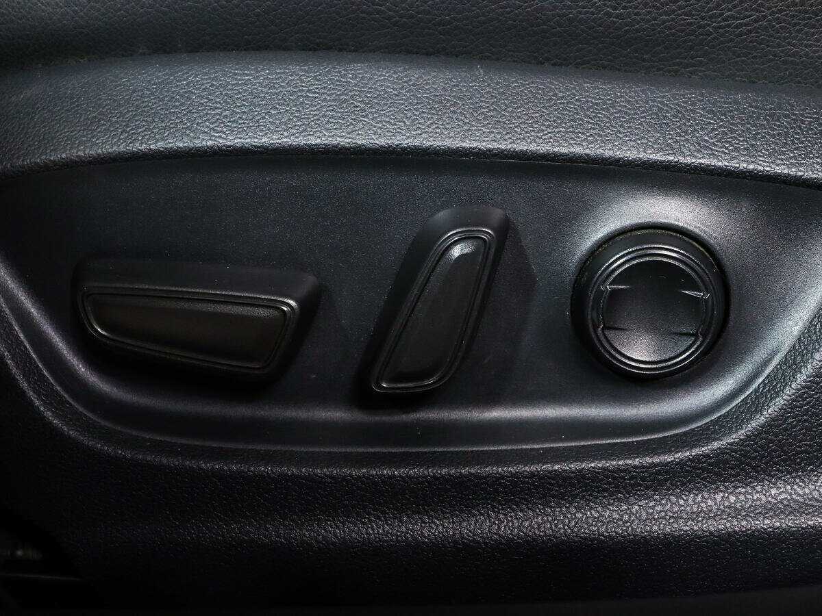 Toyota Camry с пробегом — 2021 год. Фото: #20