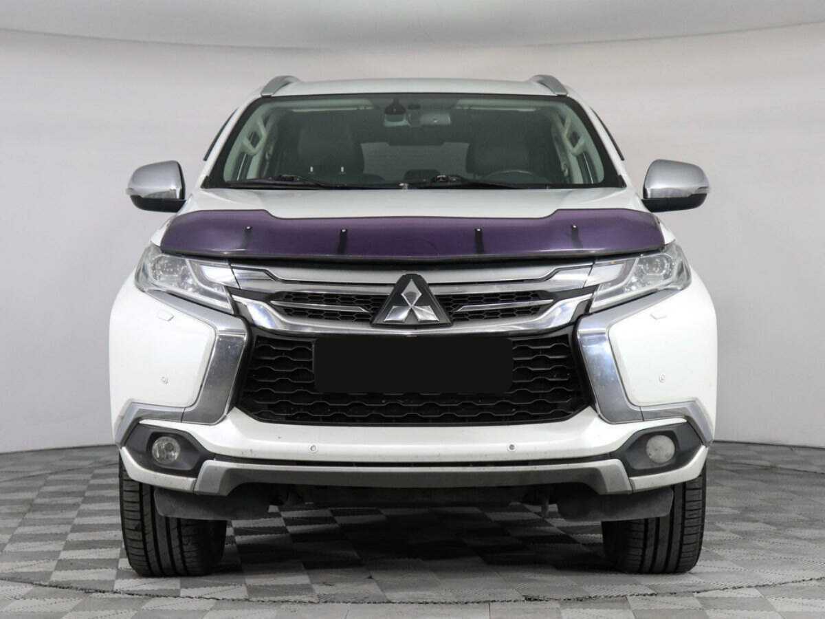 Mitsubishi Pajero Sport с пробегом — 2018 год. Фото: #1