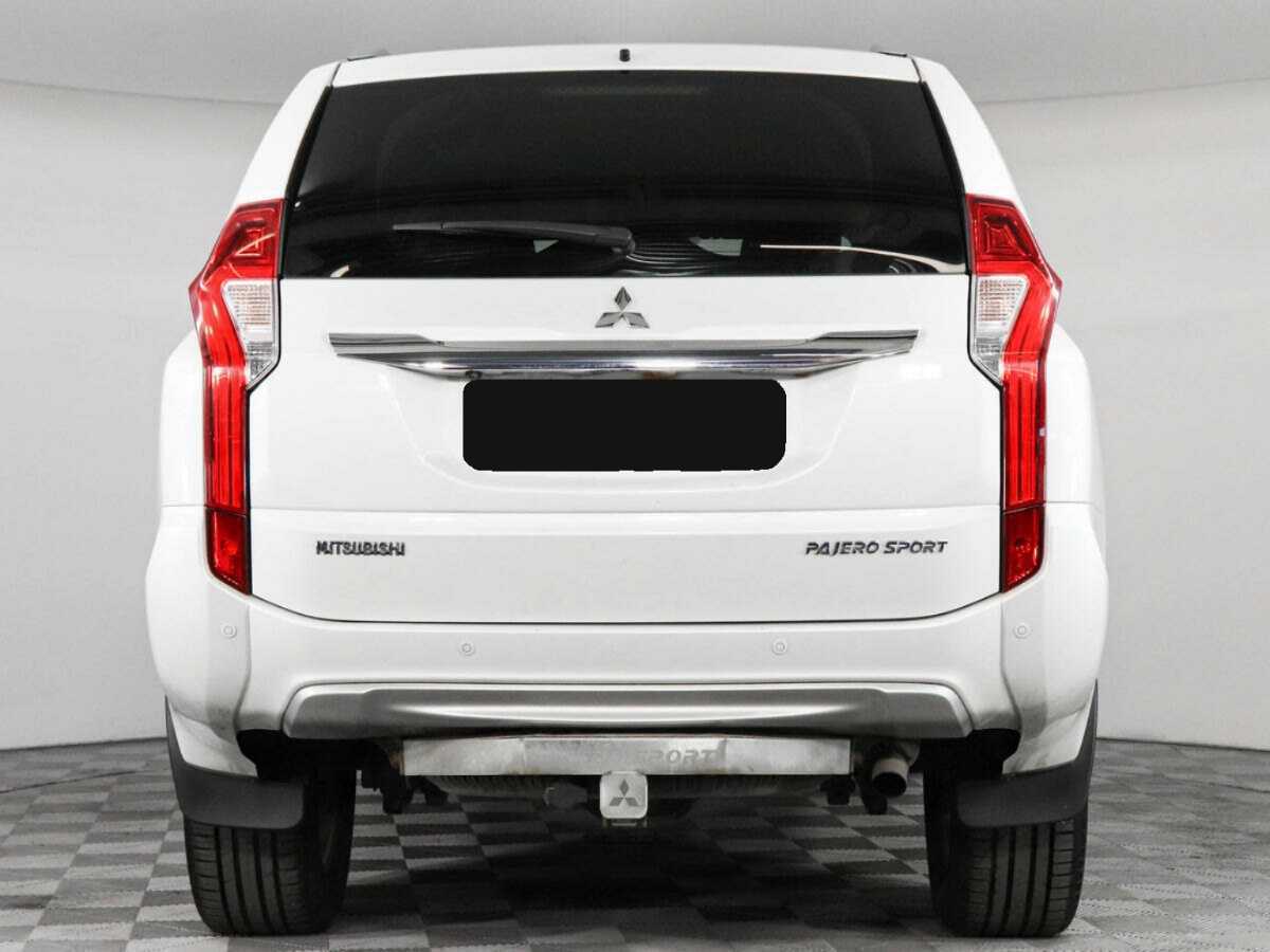 Mitsubishi Pajero Sport с пробегом — 2018 год. Фото: #5