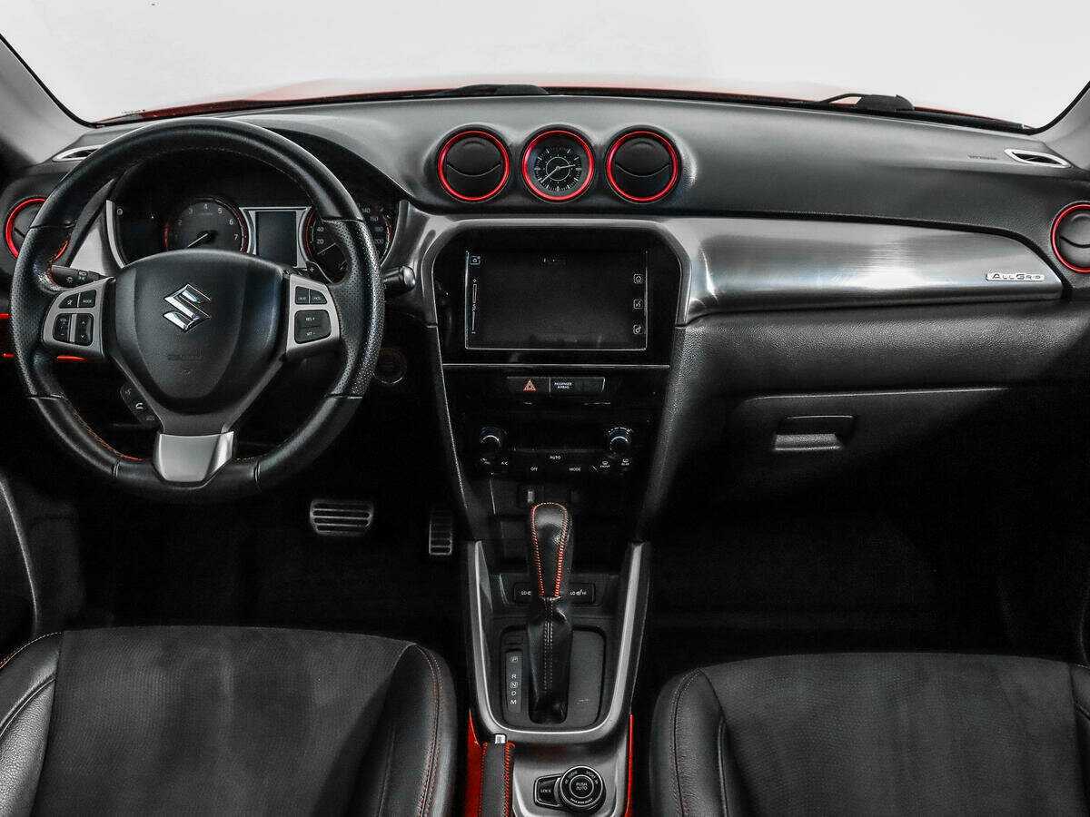 Suzuki Vitara с пробегом — 2017 год. Фото: #12