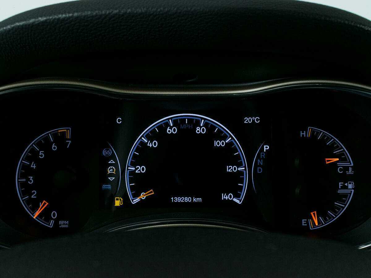 Jeep Grand Cherokee с пробегом — 2016 год. Фото: #12