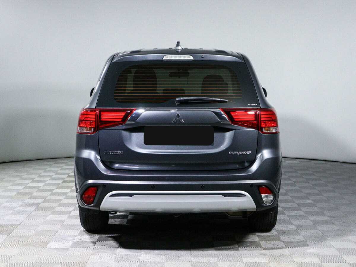 Mitsubishi Outlander с пробегом — 2018 год. Фото: #4