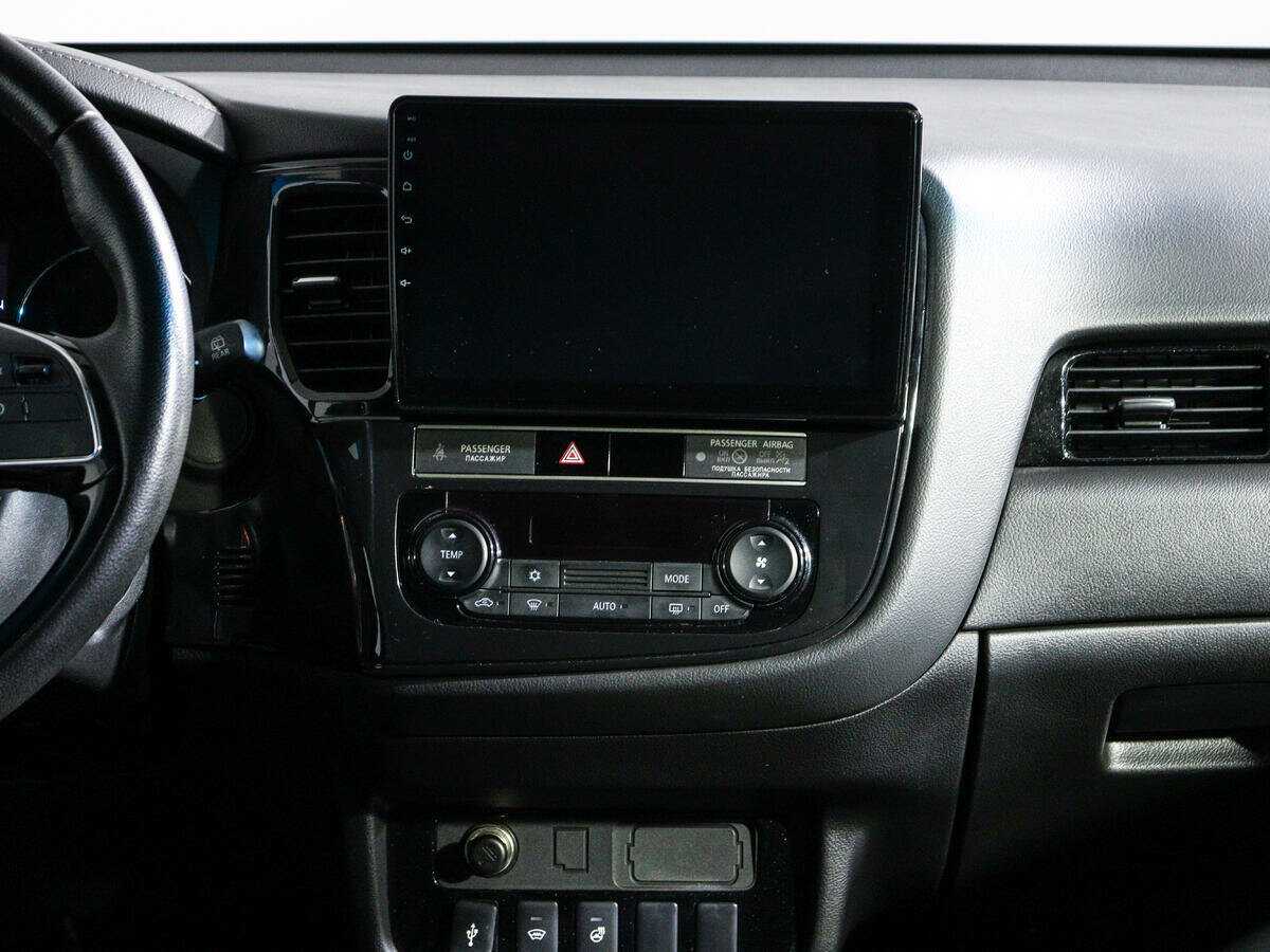 Mitsubishi Outlander с пробегом — 2018 год. Фото: #10