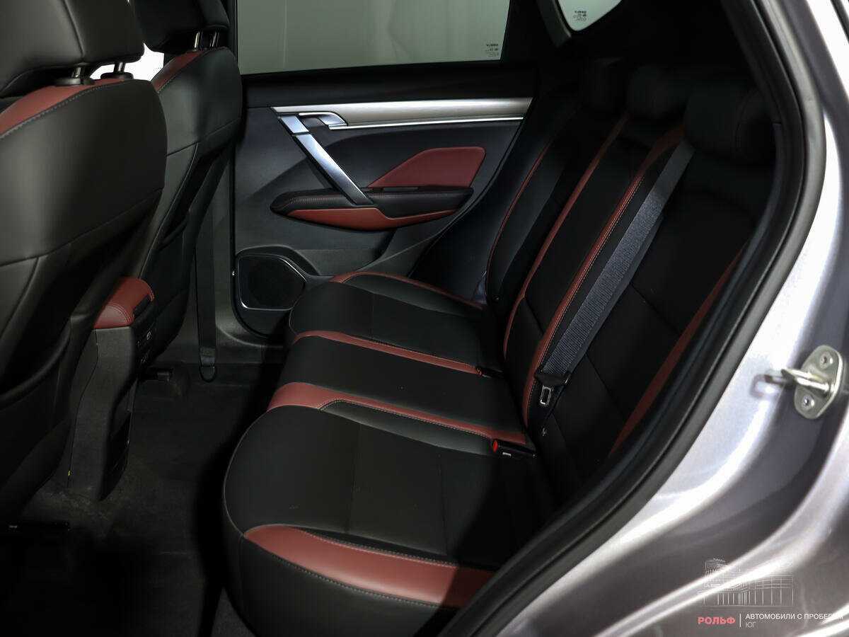 Geely Coolray с пробегом — 2022 год. Фото: #8