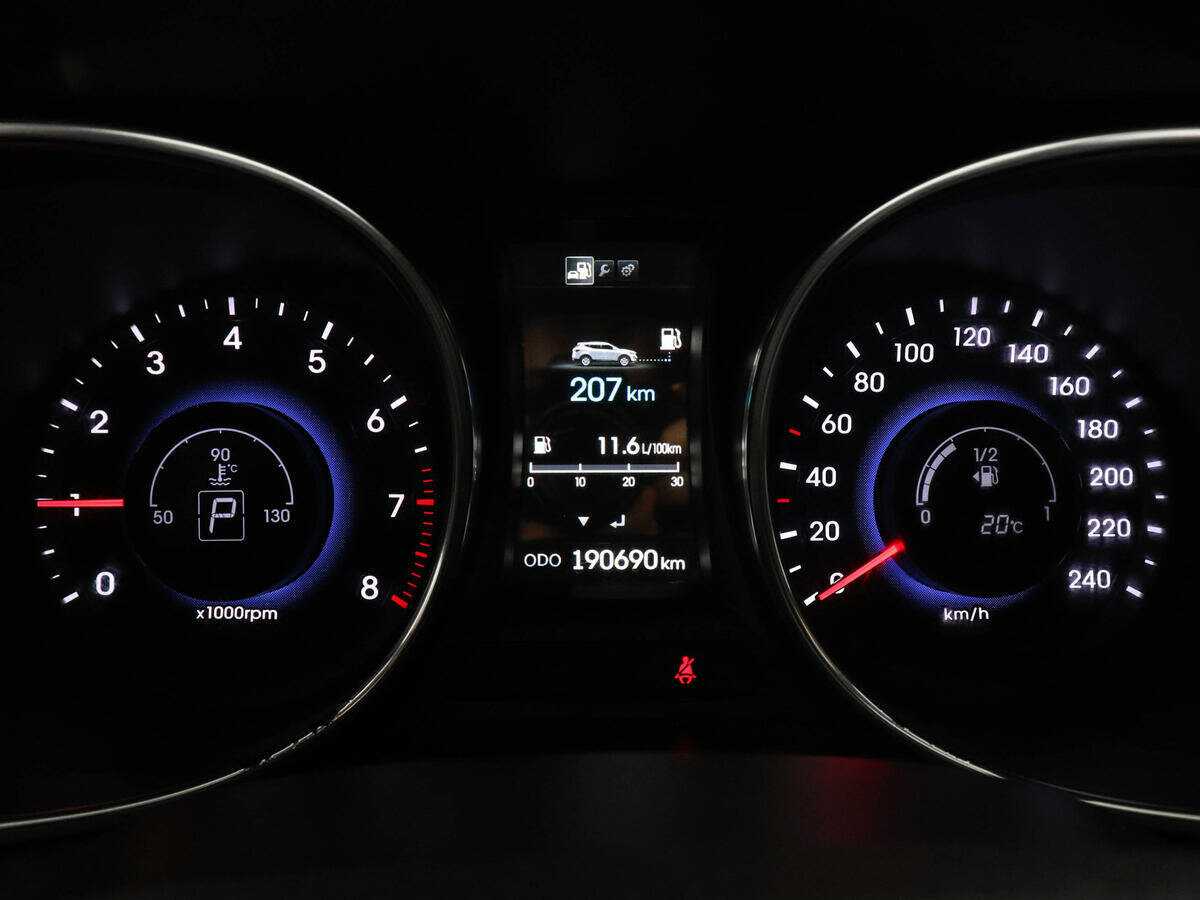 Hyundai Santa Fe с пробегом — 2013 год. Фото: #10