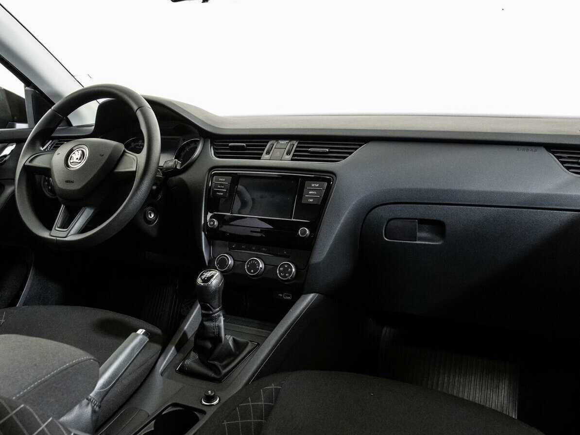 Skoda Octavia с пробегом — 2020 год. Фото: #6