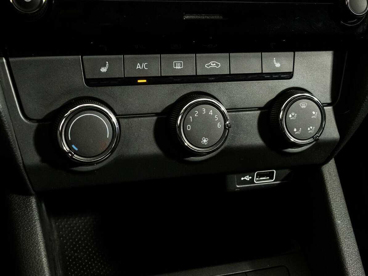 Skoda Octavia с пробегом — 2020 год. Фото: #11