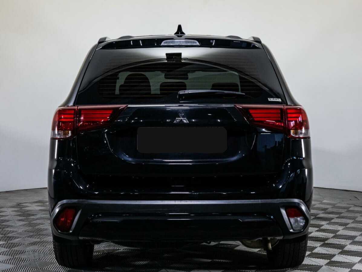Mitsubishi Outlander с пробегом — 2021 год. Фото: #4