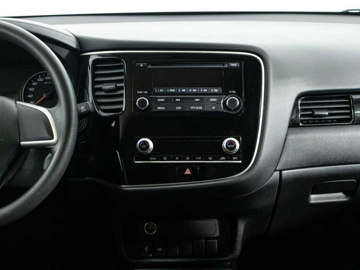 Mitsubishi Outlander с пробегом — 2021 год. Фото: #13