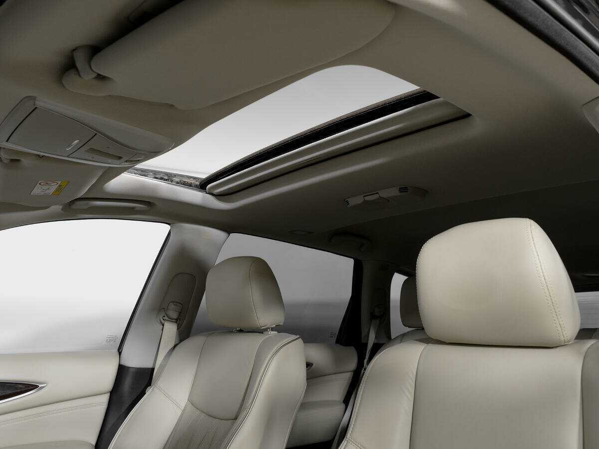 Infiniti QX60 с пробегом — 2016 год. Фото: #15