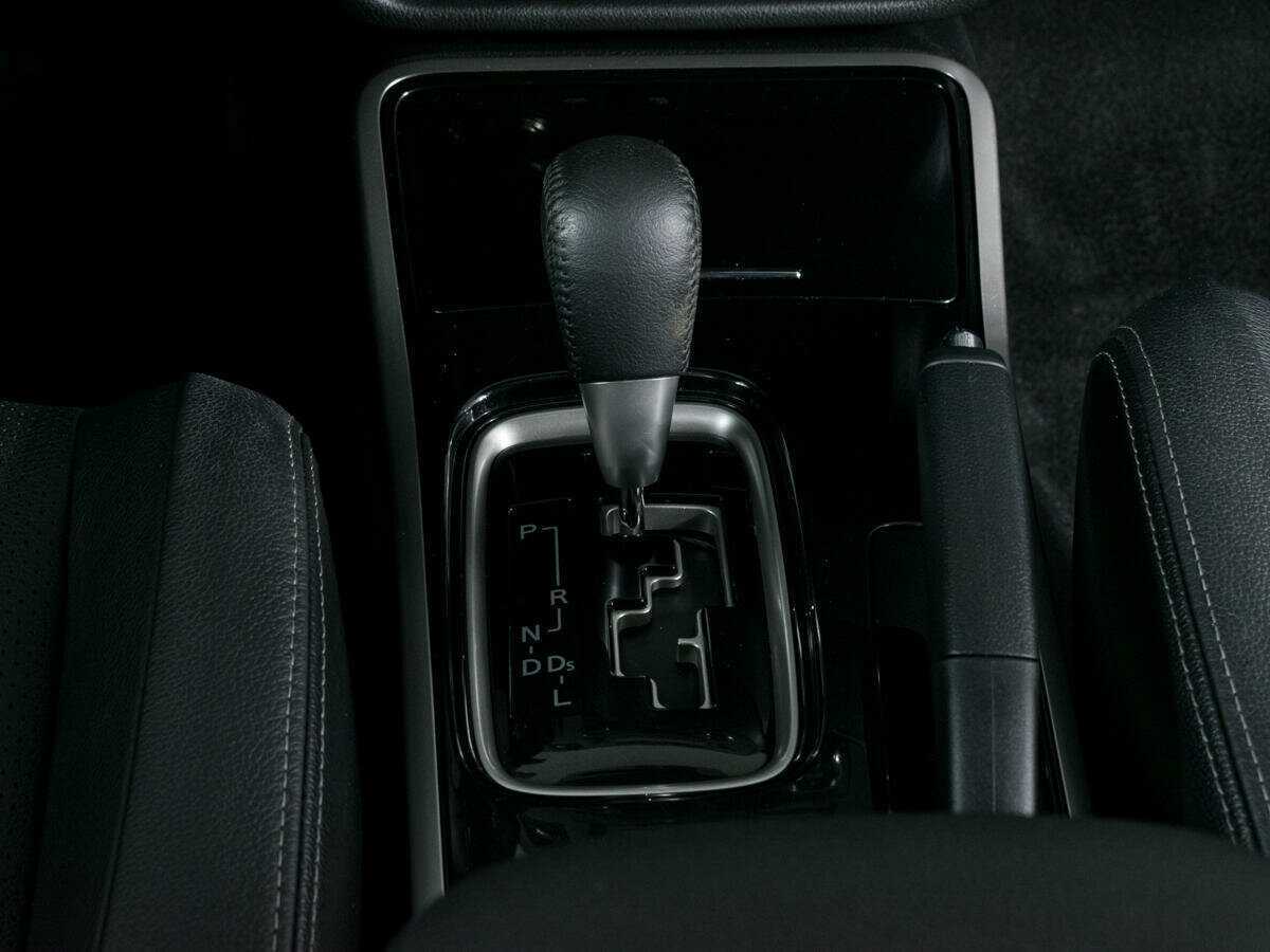 Mitsubishi Outlander с пробегом — 2017 год. Фото: #13