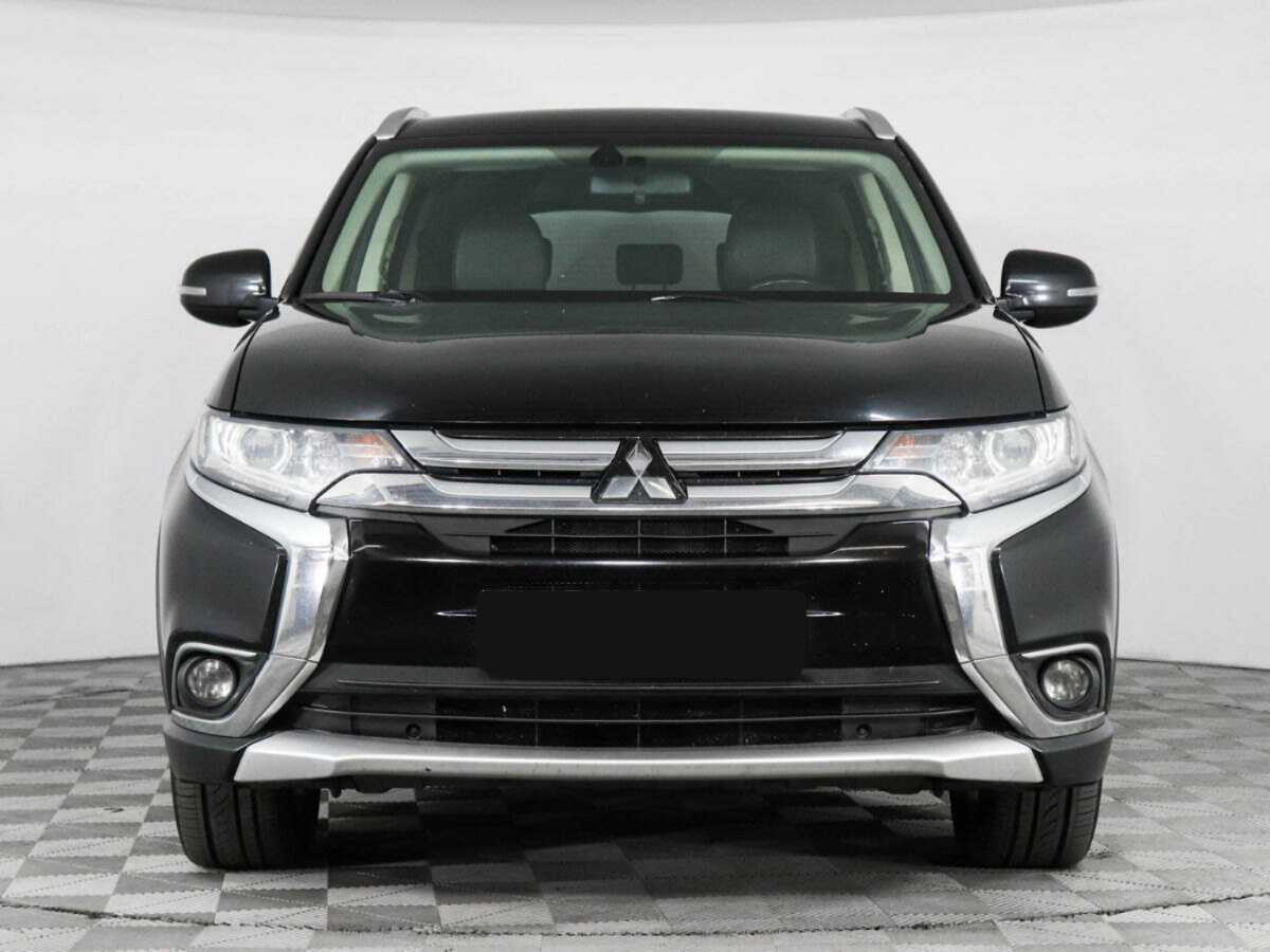 Mitsubishi Outlander с пробегом — 2016 год. Фото: #1