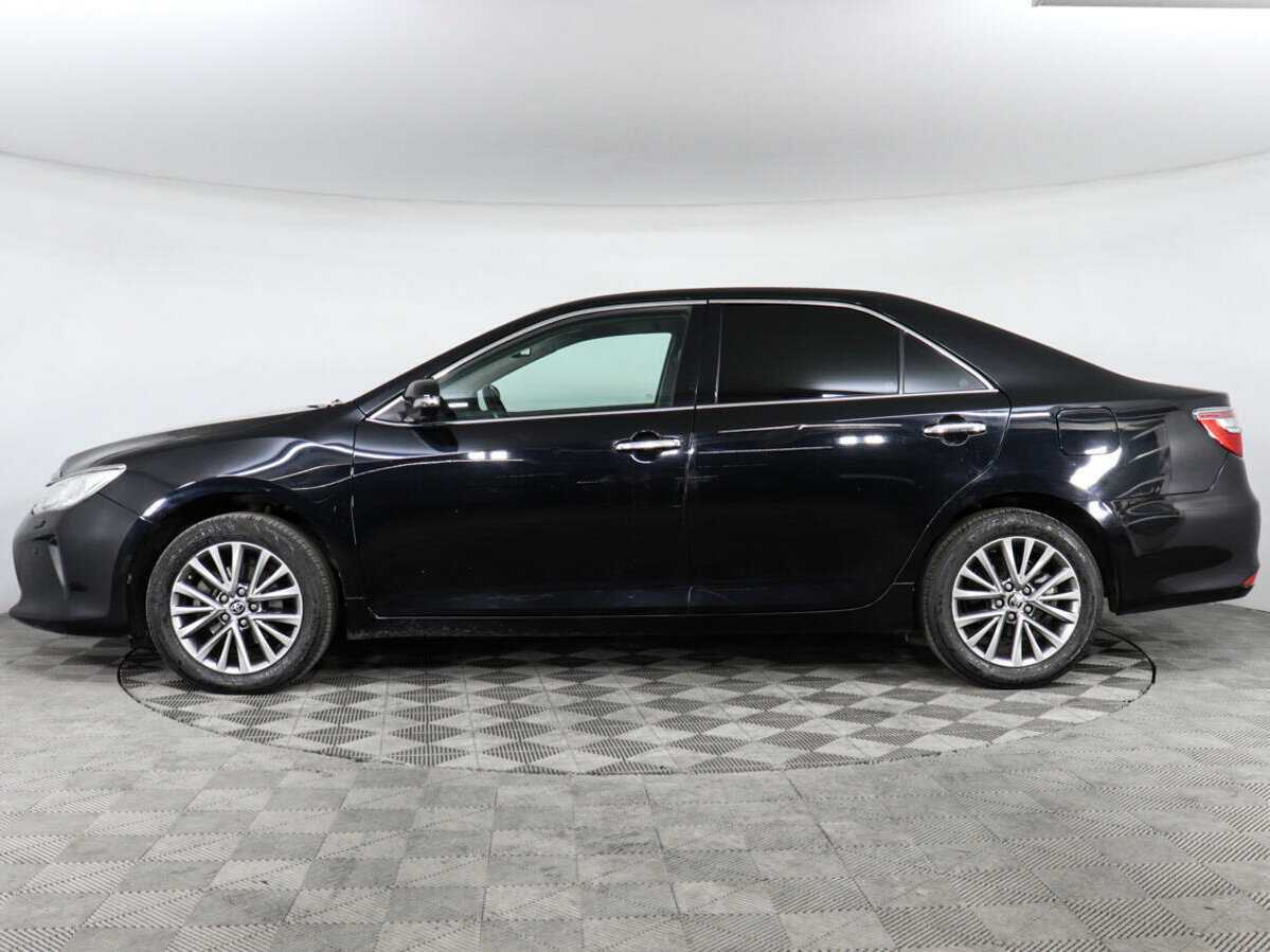 Toyota Camry с пробегом — 2017 год. Фото: #7