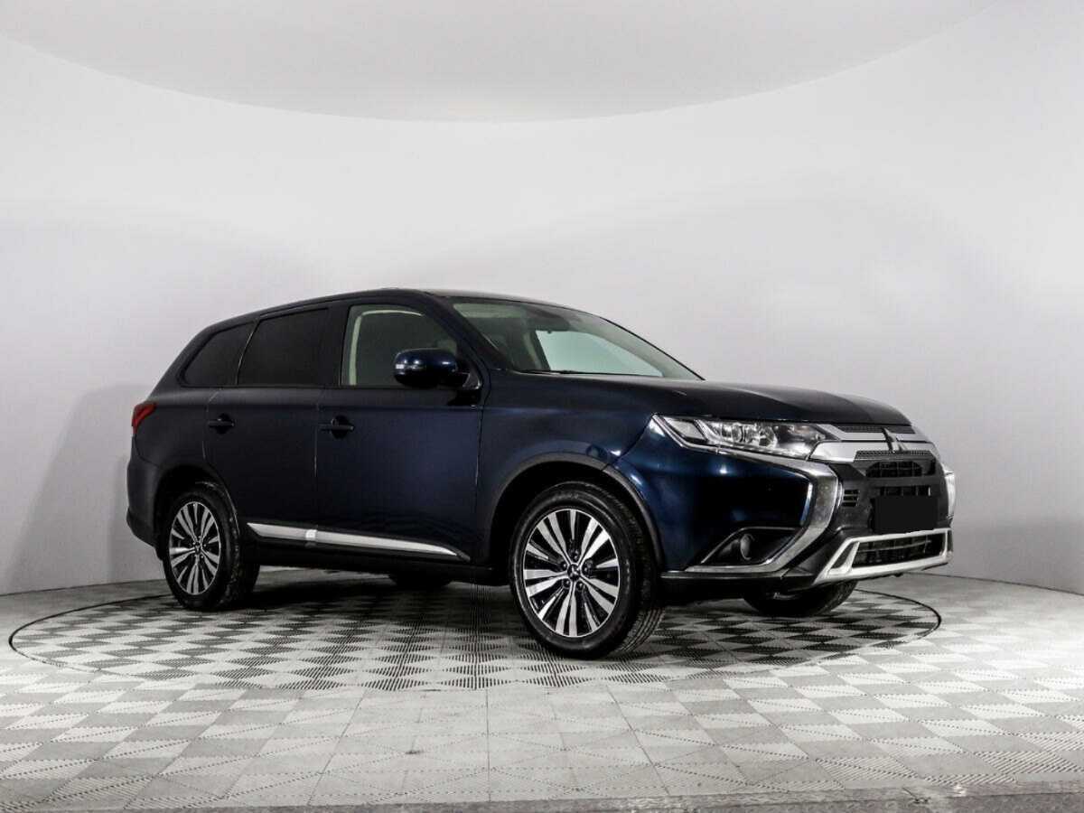 Mitsubishi Outlander с пробегом — 2018 год. Фото: #2