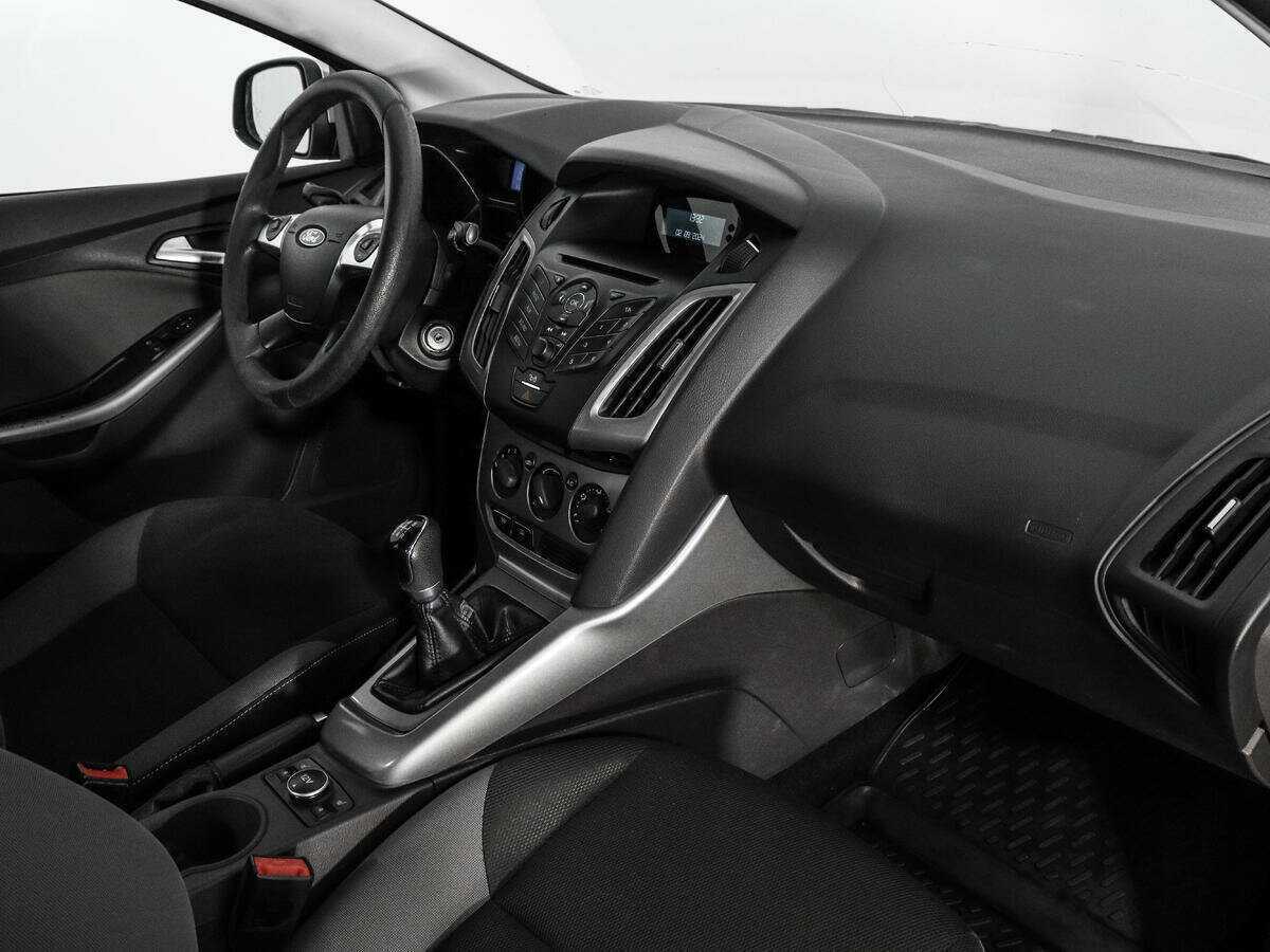 Ford Focus с пробегом — 2013 год. Фото: #11