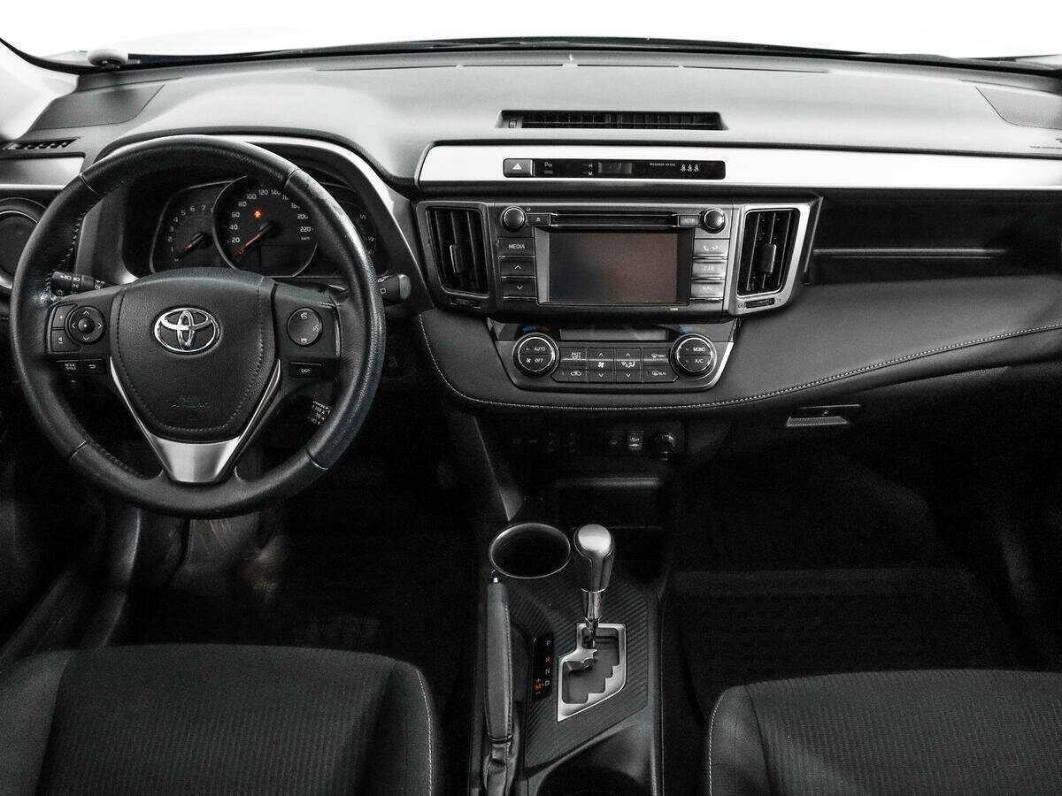 Toyota RAV4 с пробегом — 2013 год. Фото: #11
