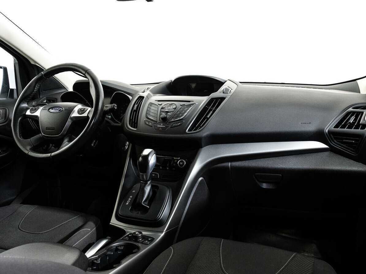Ford Kuga с пробегом — 2014 год. Фото: #7
